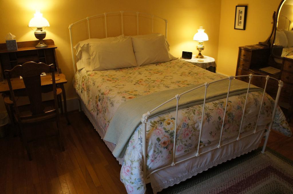 Maplecroft Bed & Breakfast Barre Quarto foto