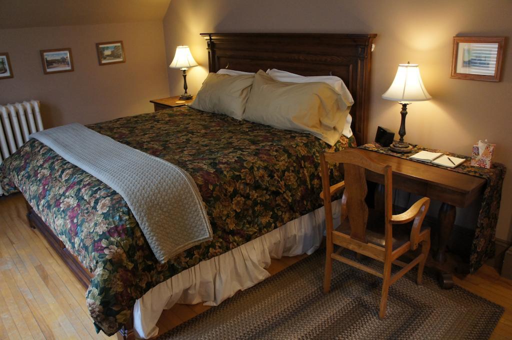 Maplecroft Bed & Breakfast Barre Quarto foto